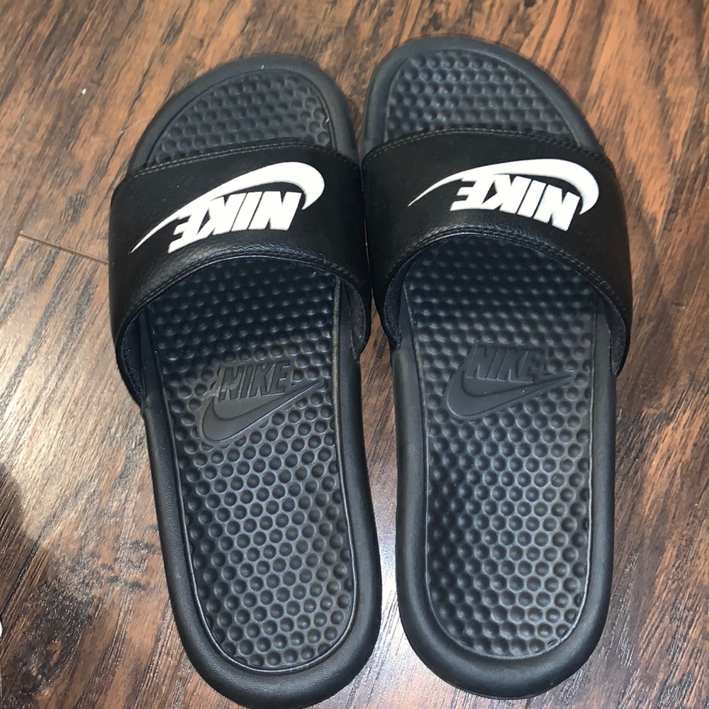 Nike slides